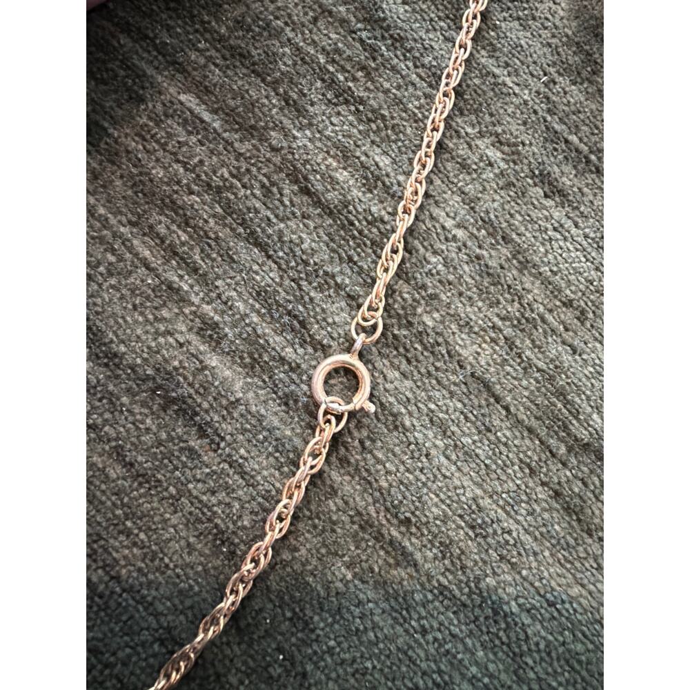 Antiqued gold tone floral heart shaped pendant necklace - Picture 3 of 3